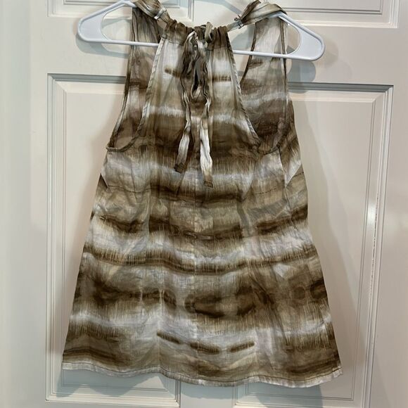 Tommy Bahama brown and white tie-dye 100% linen top size medium - Picture 3 of 7